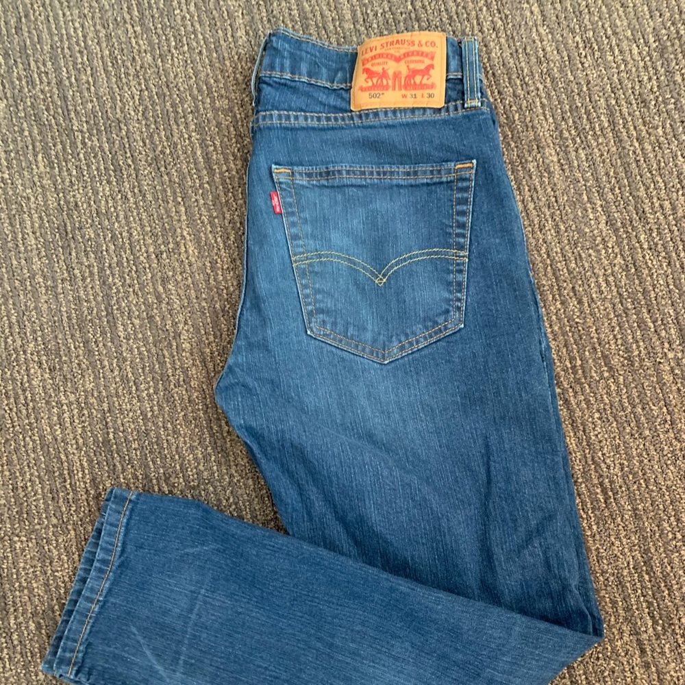Levi’s 502 Medium Wash jeans, 31x30